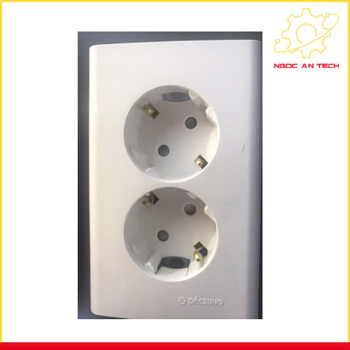 Ổ Cắm Điện 2 Lỗ Đế Âm Hàn Quốc
